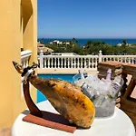 108-Villa, 2 Minutes Walk To The Beach, Heated Pool