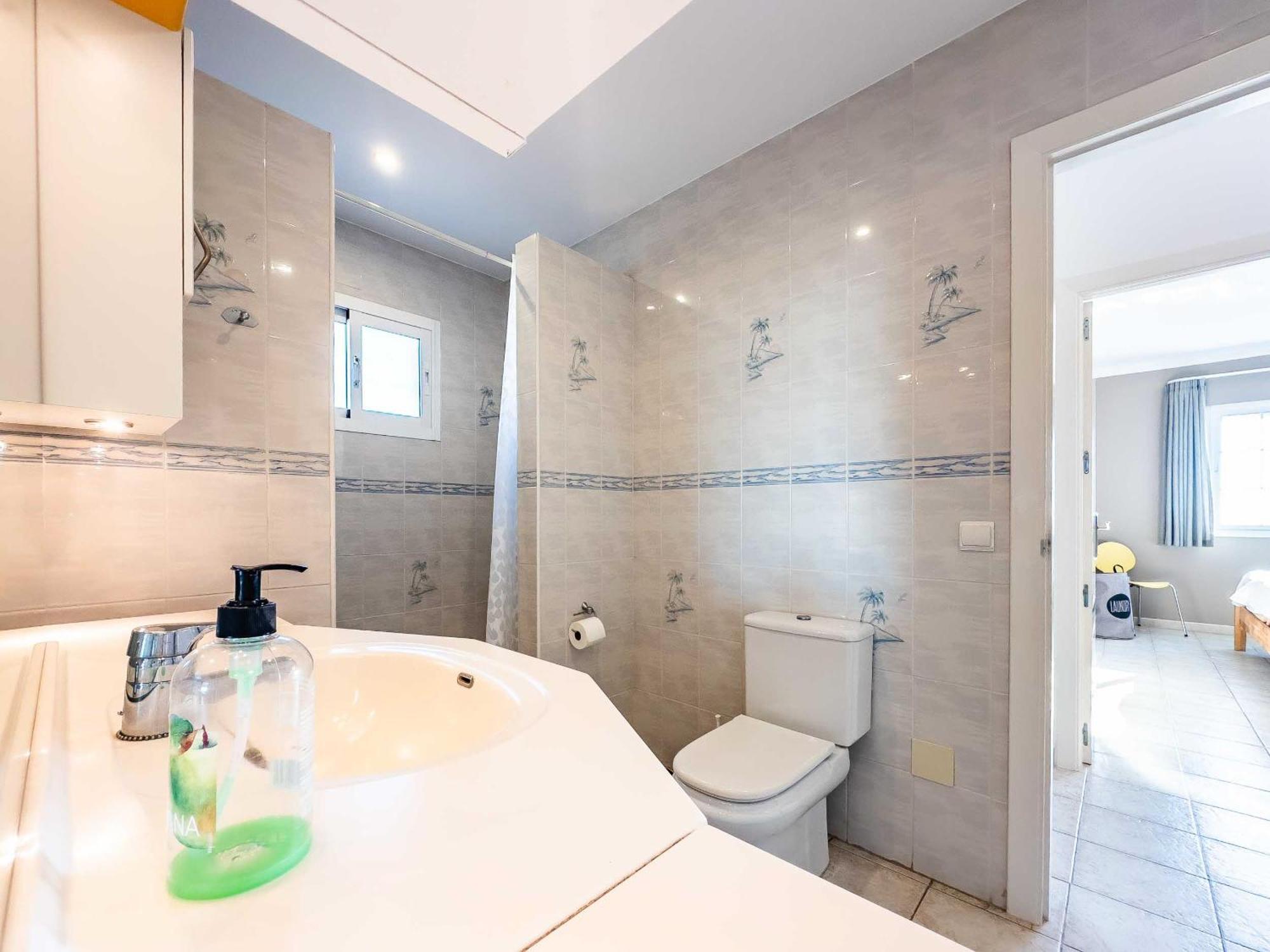 108-villa, 2 Minutes Walk To The Beach, Heated Pool Malaga