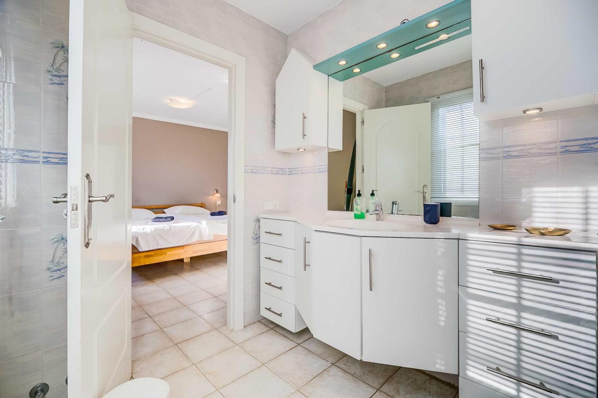 108-villa, 2 Minutes Walk To The Beach, Heated Pool Malaga
