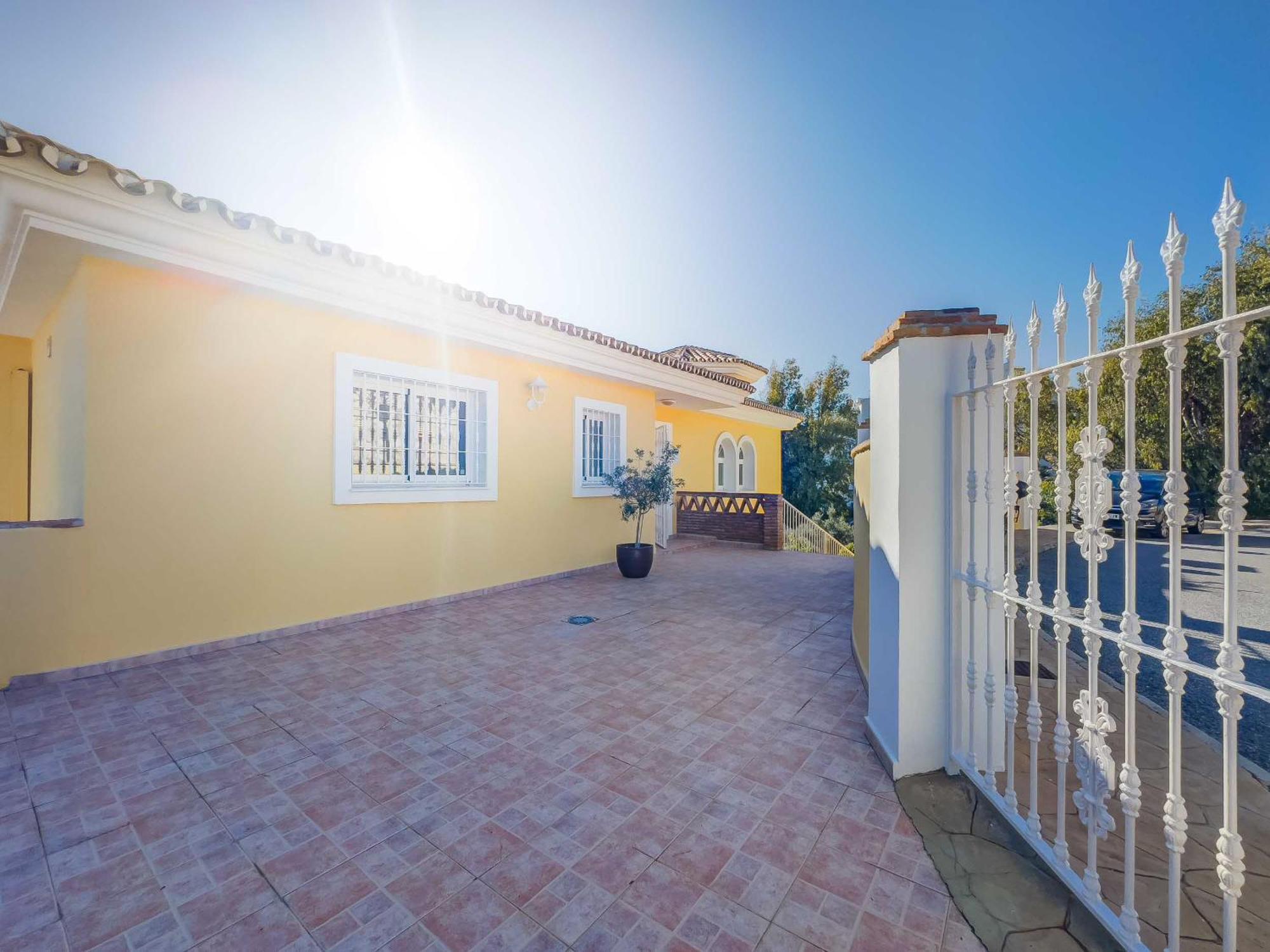 Villa 108-villa, 2 Minutes Walk To The Beach, Heated Pool